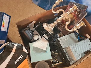 Flohmarkt Kisten Trödel Sachen Top