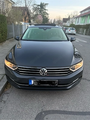 VW Passat Variant 1.6 TDI DSG | TÜV NEU | AHK | Panorama | Zahnriemen neu