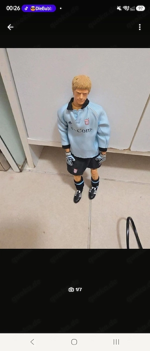 detailreiche Torwart-Actionfigur im FC Bayern München-