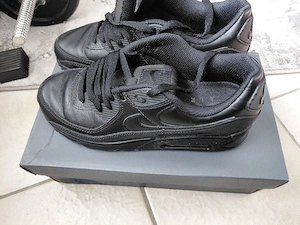 Nike Air Max 90 Triple Black Sneaker Gr. 40 schwarz   sehr guter Zustand