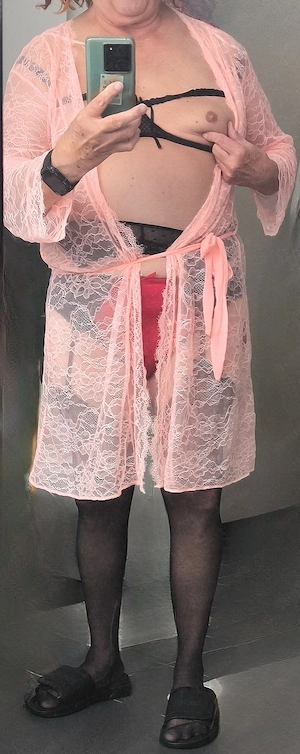 Süsse Nylon-Bi-Gender-Sissy nachm. für Sie Ihn Paar