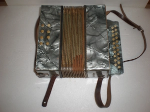 Kleines Akkordeon oder Ziehharmonika für Sammler