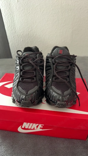 Nike Shox Schuhe