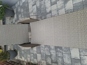 Gartenliege Polyrattan braun, verstellb. Kopfstütze, 188x53x53 cm mit Armlehnen