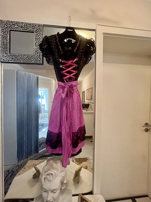 Schönes Dirndl komplett mit Schürze und Bluse in Größe 42