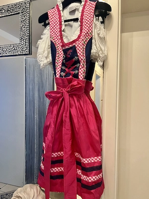 Schönes Dirndl Größe 42 komplett mit Schürze und Bluse 