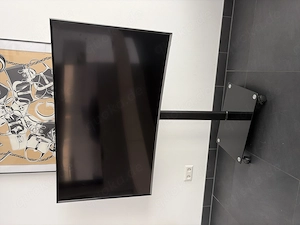 Curve Samsung Fernsehr 1,40 durchmesser mit Standfuß auf 4 Rollen fahrbarre Rollen