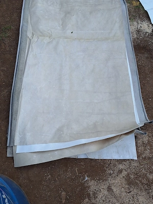 Abgeschnittene Planen Rest