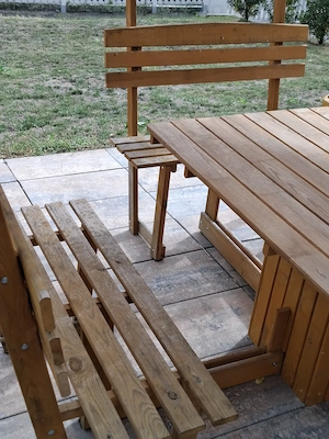 Pavillon gut erhalten - kostenlos