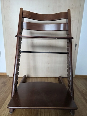 Stokke Tripp Trapp Walnuss + braunes Baby Set + Kissen