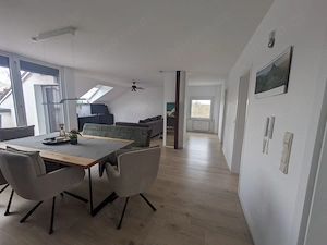 Tolle 3-Zimmer Wohnung mit neuer Einbauküche, Garage, Stellplatz und Loggia