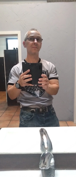 Suche Dich für Freundschaft und zum Verwöhnen 