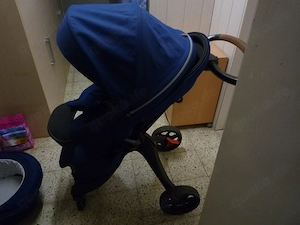 Stokke Kinderwagen und Babyschale zu verkaufen.