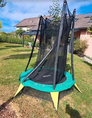 Kindertrampolin (zu verschenken)