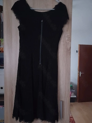 Schickes schwarzes Kleid von Esprit 