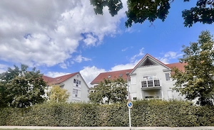 Charmante 2 Zimmer-Erdgeschosswohnung mit eigenem Gartenanteil & Tiefgaragenstellplatz zu verkaufen