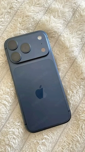 iPhone 17 pro max 