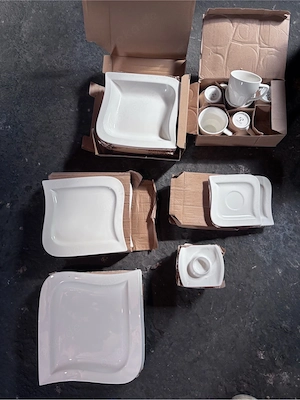 Geschirr Set Nagelneu