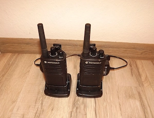 2 x Motorola XT420 Funkgeräte PMR Anmeldefrei Walkie Talkie