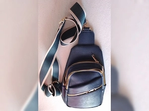 Stylische Crossover Body Bag Umhängetasche