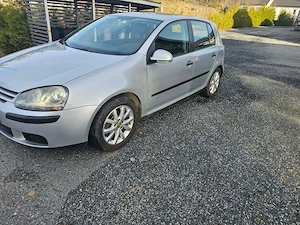 Volkswagen golf 5.
