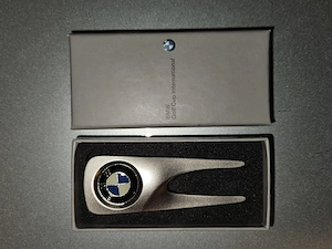 Neu! BMW Golf Cup Inernational Pitchgabel & AIGNER Schlüsselanhänger mit Pitchgabel OVP!