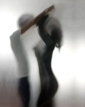 Ich suche eine junge Frau (ab volljährig) die reiferen Mann (63 ) für Freundschaft mag 