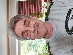 Rentner Sucht "" DRINGEND "" Hilfe in Duisburg