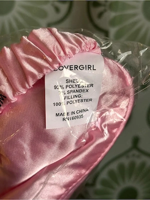 COVERGIRL Schlafmaske aus rosa Satin