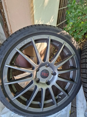 BMW 2er Kompletträder TEC Alu 8x18 & Bridgestone Allwetter 225 40 R18