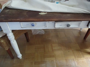Antiker Tisch 