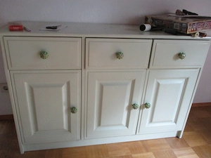 Antiker Unterschrank