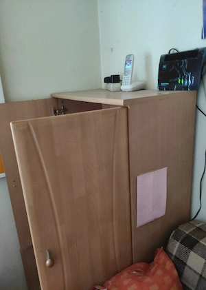 verkaufe eine kleine Kommode  Bild 2