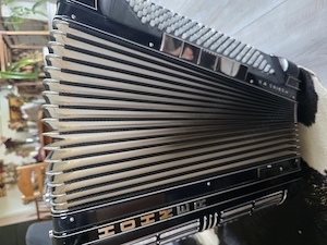 Hohner Morino VN   sehr gepflegt   Hohner Mikrofonanlage   Koffer Bild 5