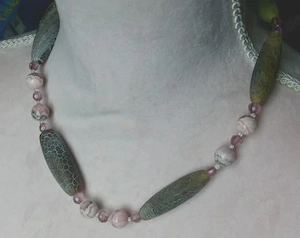 Achatkette kombiniert mit den Rhodochrosit
