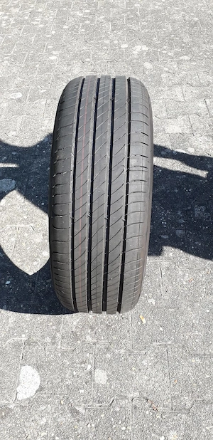 Michelin Sommerreifen(Primacy 4) wie neu abzugeben. Nur einmal benutzt zur Fahrzeugüberführung.