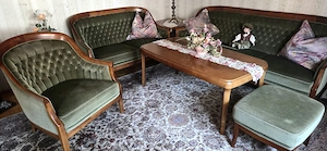 Wohnzimmer - Sofa groß, Sofa klein, Tisch, Sessel, Hocker