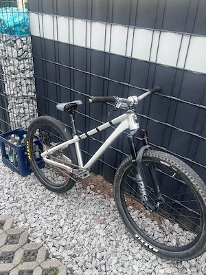 radon slush dirt jumper (reverse sattel)