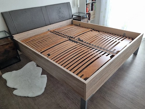 Bettgestell - Doppelbett mit Lattenrosten