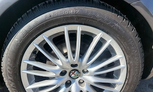 Winterradsatz Dunlop Winter Sport 5 225 50R17 98H mit 7mm Profil auf Original Alu Alfa Romeo 159