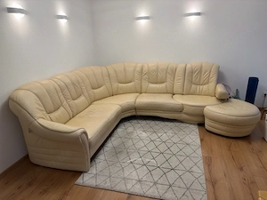 Beiges Ledersofa Ecksofa mit passendem drehbaren Hocker