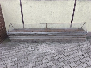 Großes, selbstgebautes Hochbeet mit Schutzdach   350   VB