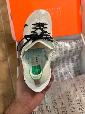 Nike Vaporfly 3 Laufshuhe Gr. 42.5