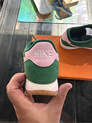 Nike Cortez Sneaker Gr. 36.5 Grün Rose