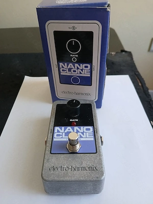 Electro Harmonix  Nano Clone Chorus.