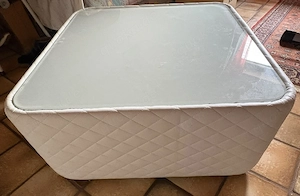 Weißer Couchtisch aus Leder von Rolf Benz