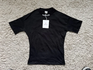 Neu Moncler T-Shirt schwarz Größe S -