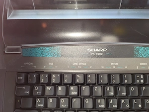Elektrische Schreibmaschine Sharp 