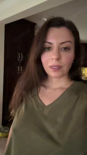 Attraktive junge Frau sucht Sex