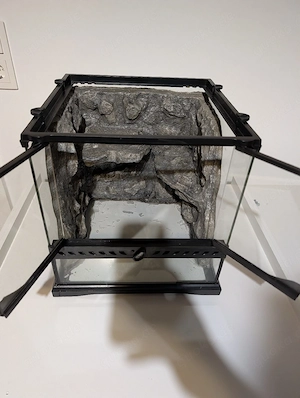 Exoterra Terrarium 30x30x30 mit Rückwand, wie neu